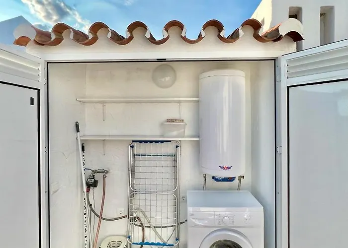 Ap387 Alcazaba South View